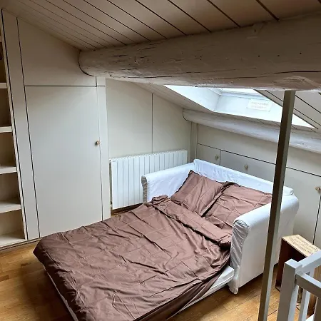 Loft Duplex 33 Career *