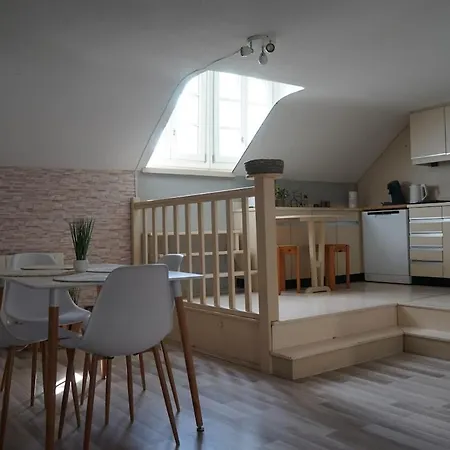 Loft Duplex 33 Career Apartment